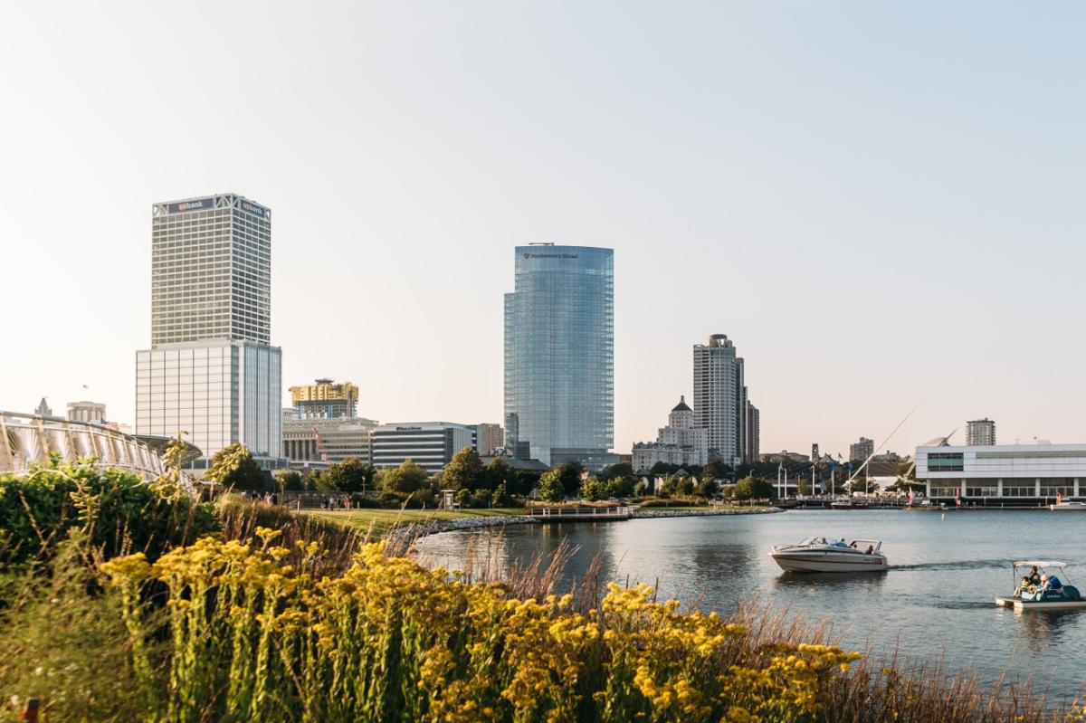 VM_Milwaukee_Skyline_LakeshoreStatePark_251