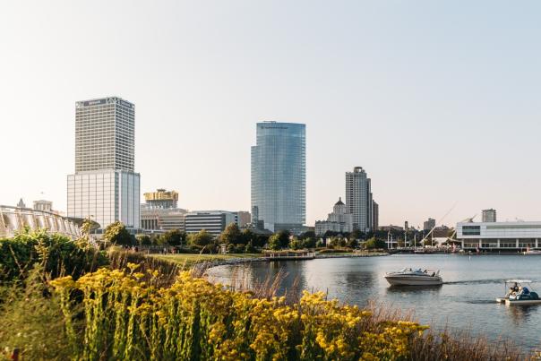 VM_Milwaukee_Skyline_LakeshoreStatePark_251